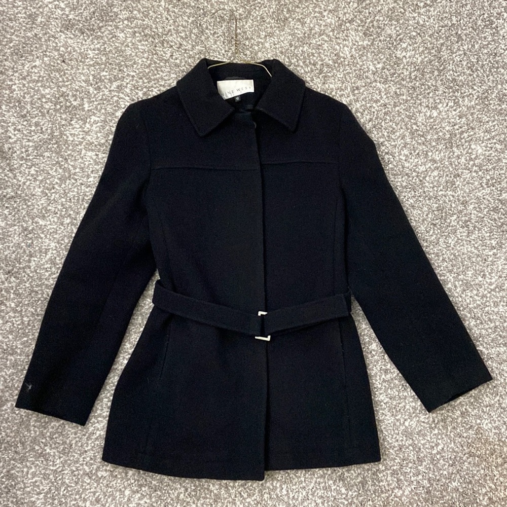 Nine West Black Winter Dress Coat
Size: 10 (M) 
44% Wool, 15% Cashmere